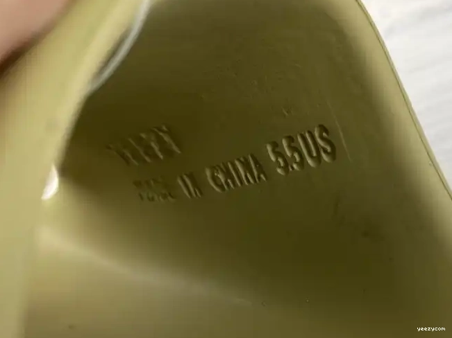 'Resin' Slides Yeezy Adidas FX0494 0607